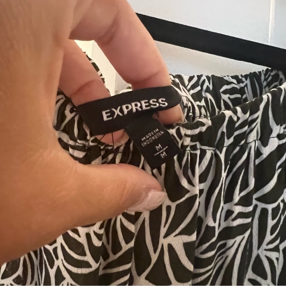 Off the shoulder green & white Express romper, size M - Picture 3 of 5